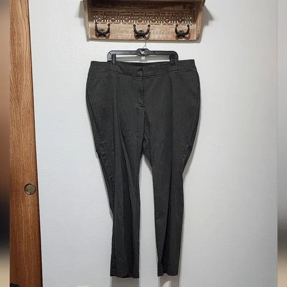 Straight leg pants - Picture 3 of 4